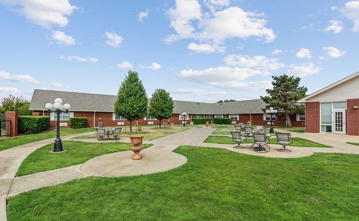 ten-oaks-place-73501-1364001_3