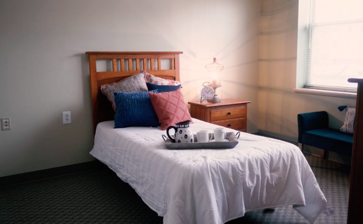 paramount-senior-living-at-south-hills-15236-1364087_3
