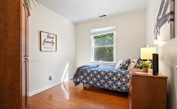 fox-trail-memory-care-living-at-hillsdale-east-07642-1364696_2