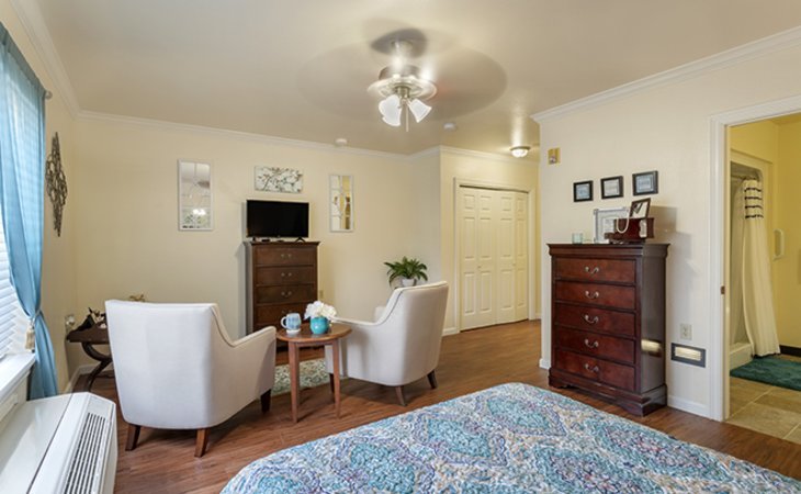 brookdale-spring-shadows-77080-1364958_7