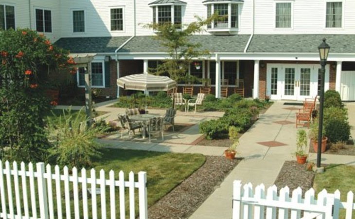 eliza-jennings-assisted-living-community-at-devon-oaks-44145-1365130_2