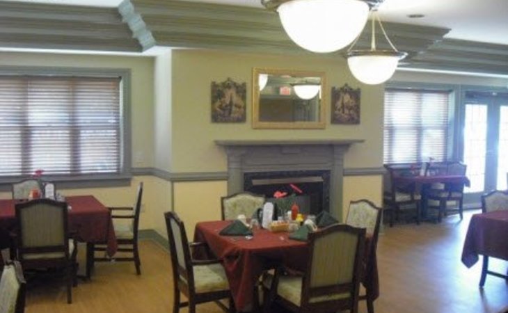 fox-hollow-senior-living-community-28374-1365288_6
