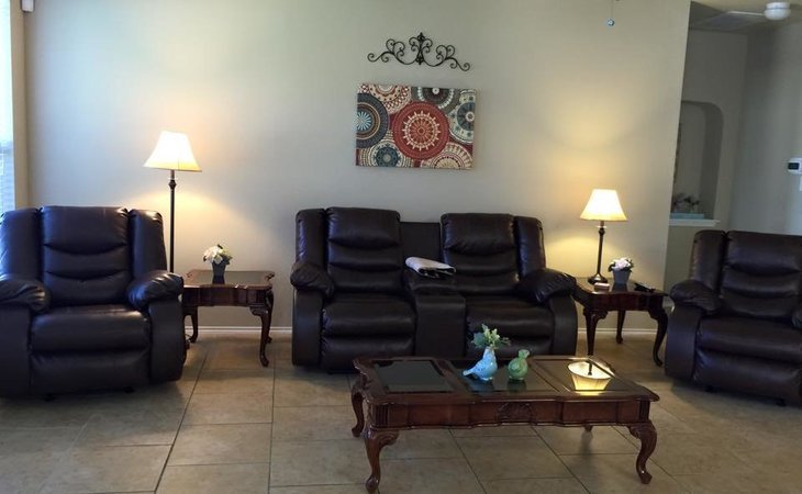 dignity-senior-care-home-briarwick-78217-1365367_2