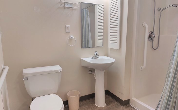 colonial-oaks-at-leawood-66224-1365729_2