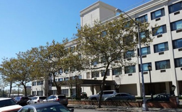 the-waterford-on-the-bay-11235-1365805_1