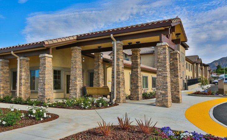 brightwater-senior-living-of-highland-92346-1365815_8