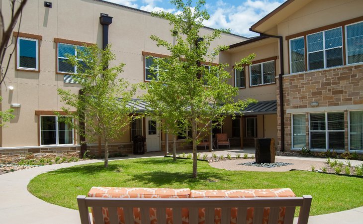 cedar-bluff-assisted-living-and-memory-care-76063-1366196_4