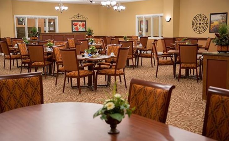 maple-hill-senior-living-55109-1366444_5