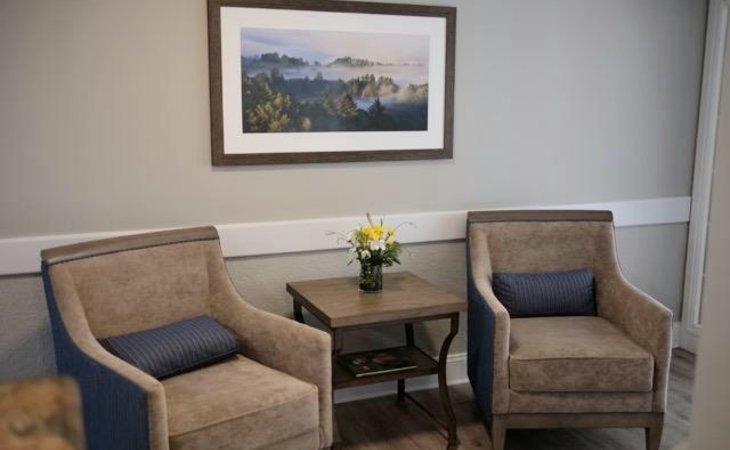 silver-oaks-memory-care-94025-1366473_5