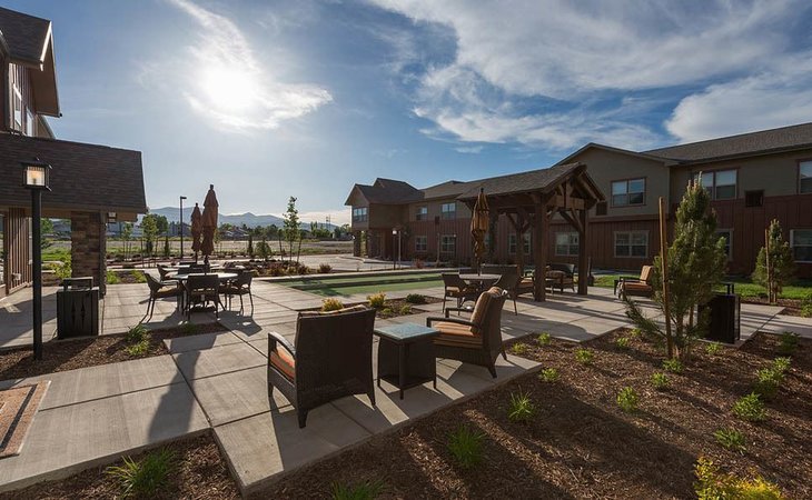 summit-senior-living-84118-1366728_4