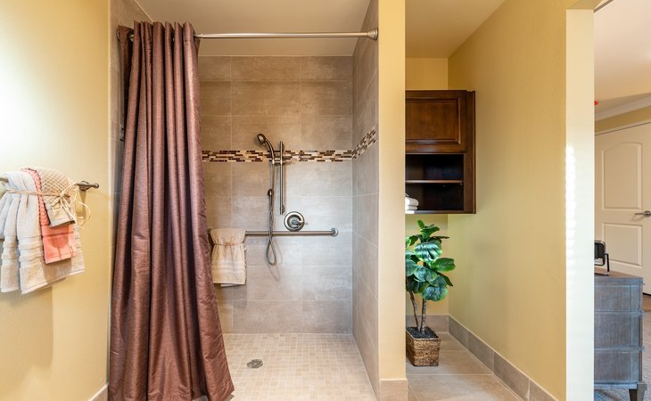 hollywood-hills-a-pacifica-senior-living-community-90028-1367272_11