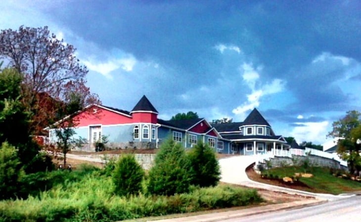 the-rose-house-65616-1367871_1