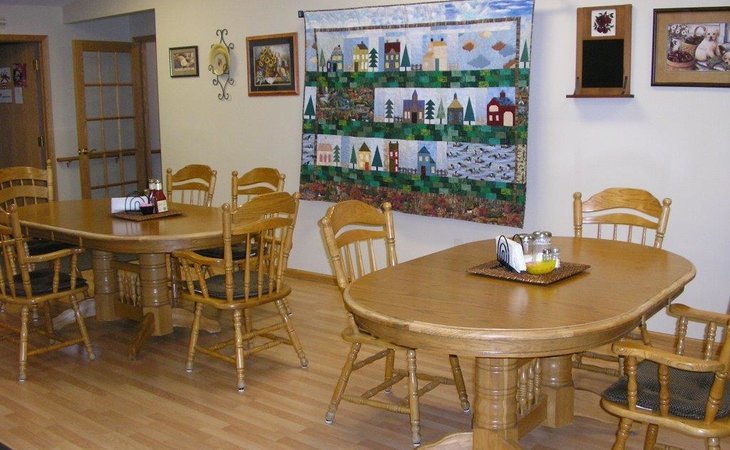 comforts-of-home-advanced-assisted-living-and-memory-care-at-st-croix-falls-54024-1368184_4