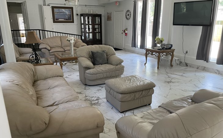 above-beyond-assisted-living-77301-1370887_5