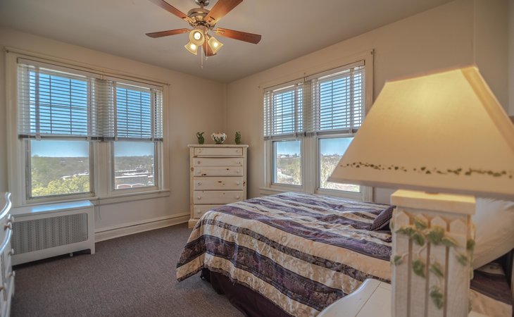 tower-grove-manor-63118-1372765_7