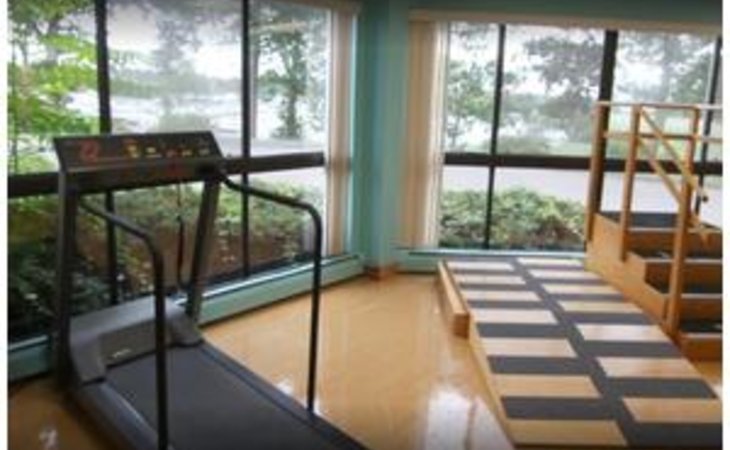 gladeview-rehabilitation-health-care-center-06475-1379418_14