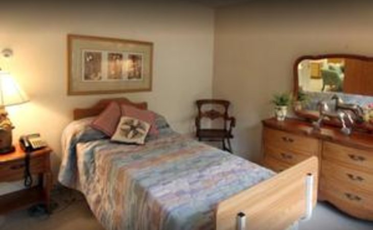 gladeview-rehabilitation-health-care-center-06475-1379418_6