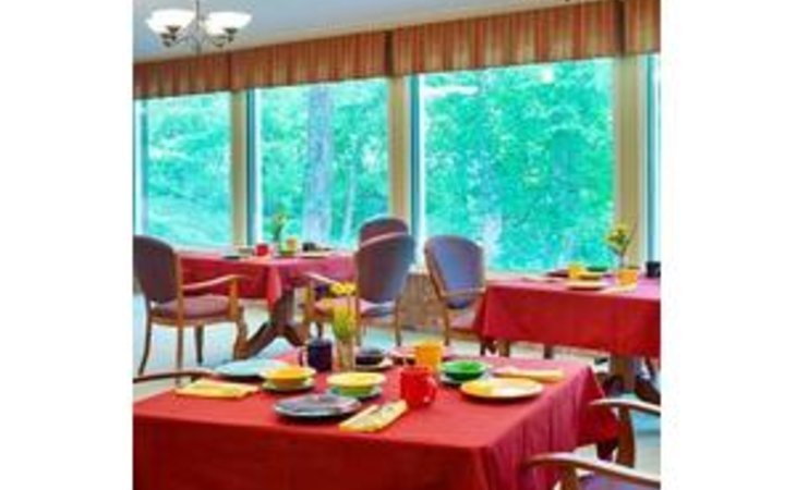 wishing-well-assisted-living-community-at-fairmont-26554-1387156_2