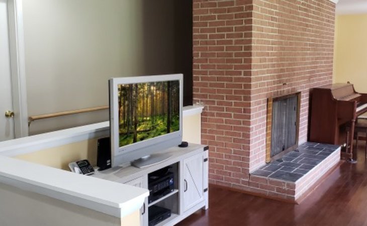 april-bloom-assisted-living-21044-1417871_1