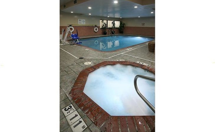 w-g-luxury-independent-living-77070-1420246_7