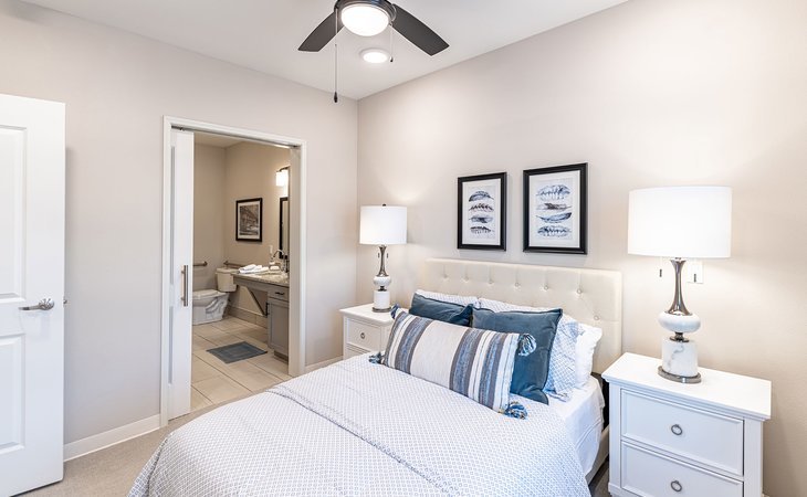 cloverland-park-senior-living-37027-1429303_10