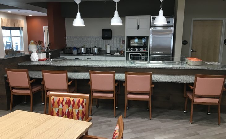 charter-senior-living-of-oak-openings-43560-1430337_4