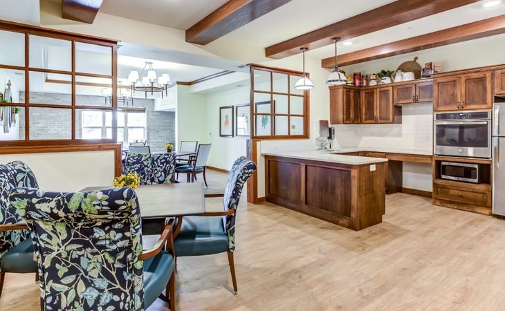 seven-hills-senior-living-55104-1430639_4