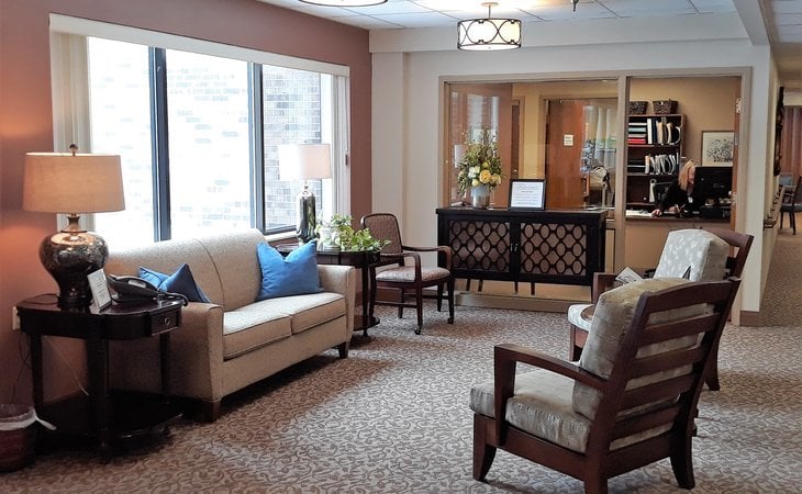 chapel-view-senior-health-living-senior-living-community-55343-1431076_3