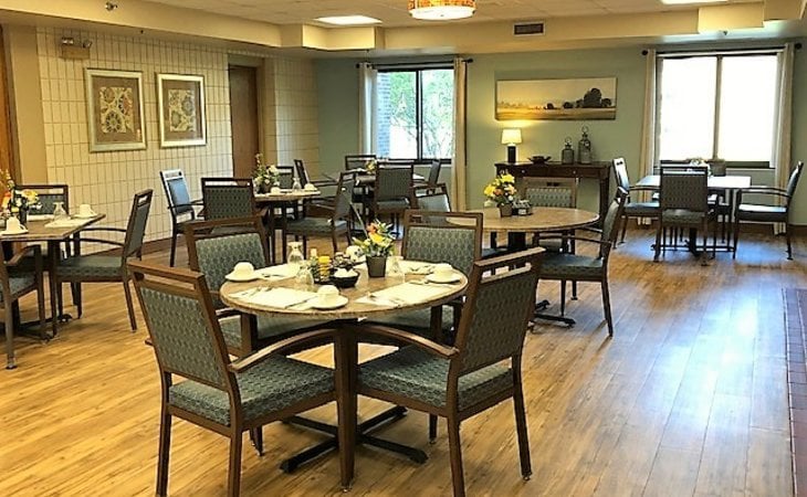 chapel-view-senior-health-living-senior-living-community-55343-1431076_6