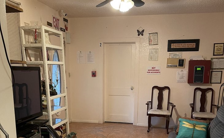 white-s-cottage-center-77515-1432052_6