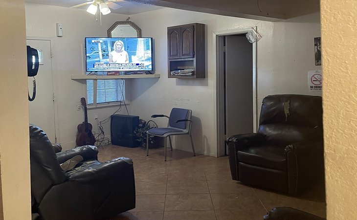 white-s-cottage-center-77515-1432053_2
