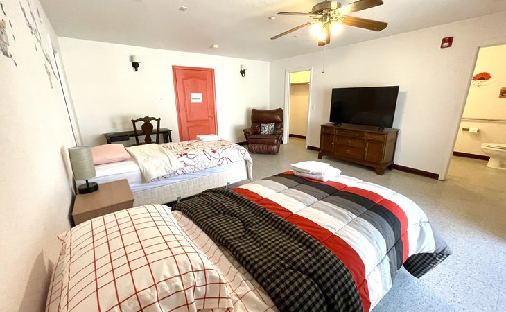 tender-loving-memory-care-assisted-living-home-89031-1432390_11