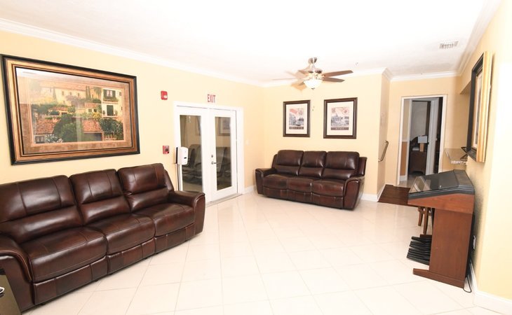 precious-destiny-senior-living-33068-1432401_2