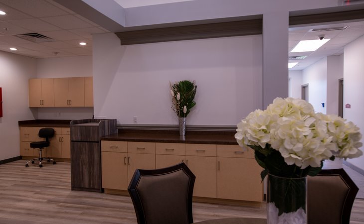 majestic-gardens-living-32127-1433051_2
