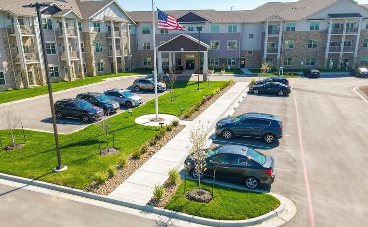 the-madison-senior-living-64145-1433204_4