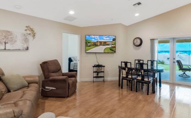 home-suite-home-33410-1433905_3