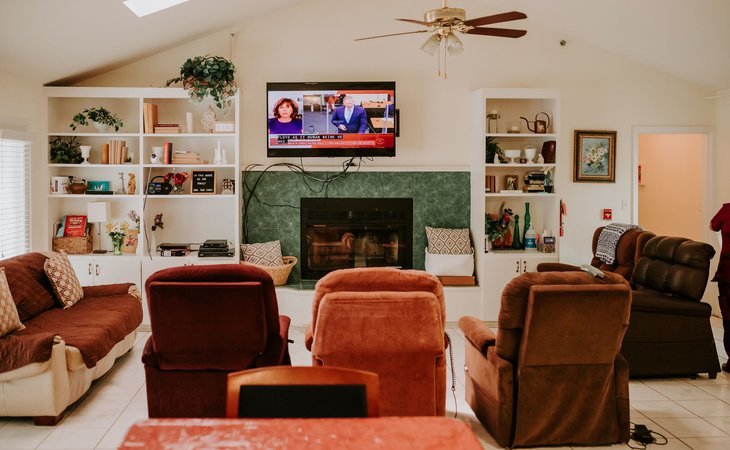 com-for-care-assisted-living-77401-1434129_2