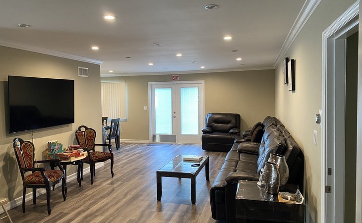 chatsworth-living-91311-1448225_2