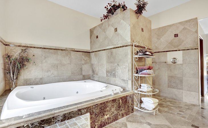 lovin-manor-85266-1448263_12