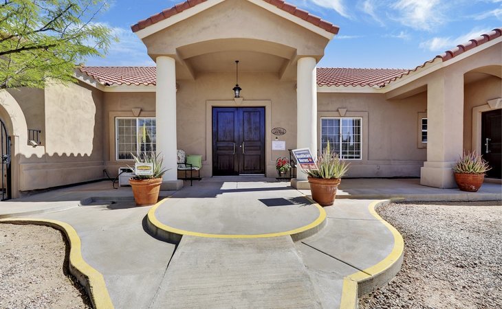 lovin-manor-85266-1448263_2