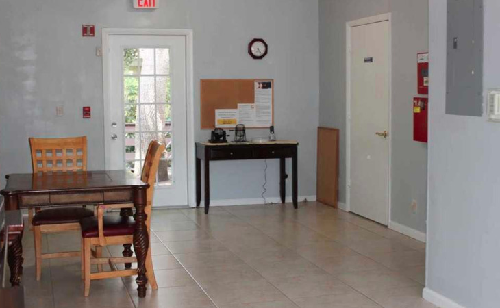 elysian-gardens-assisted-living-33612-1450054_3