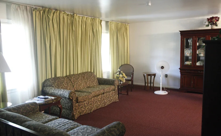 angel-assisted-living-20740-1451431_2