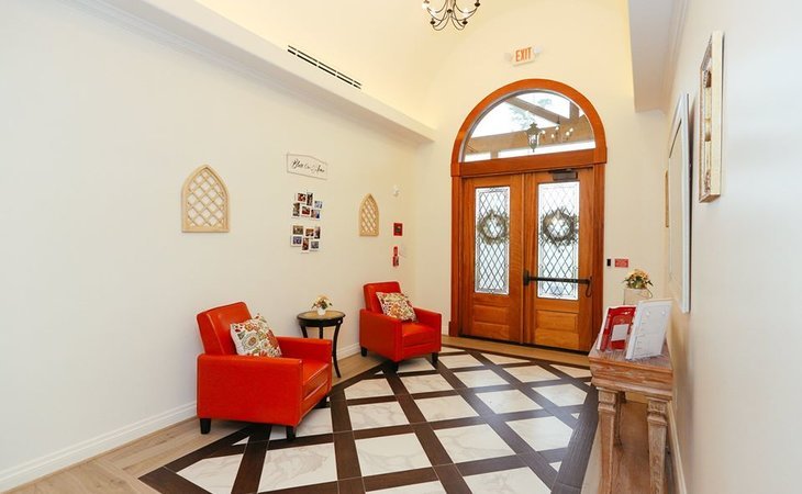 village-green-alzheimer-s-care-home-77389-1451450_4