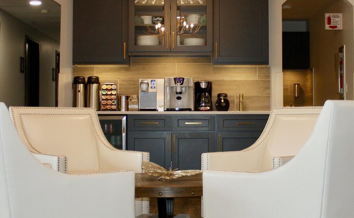 transition-assisted-living-49837-1451576_2