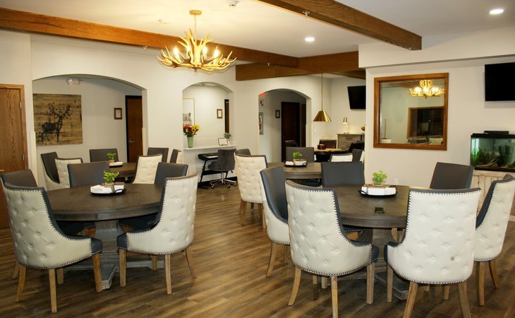 transition-assisted-living-49837-1451576_4