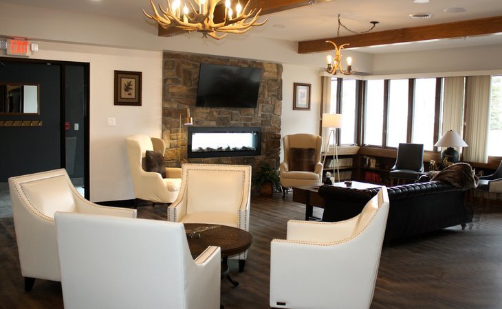 transition-assisted-living-49837-1451576_5