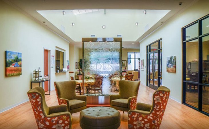 village-green-assisted-living-memory-care-cypress-2-77429-1451612_3
