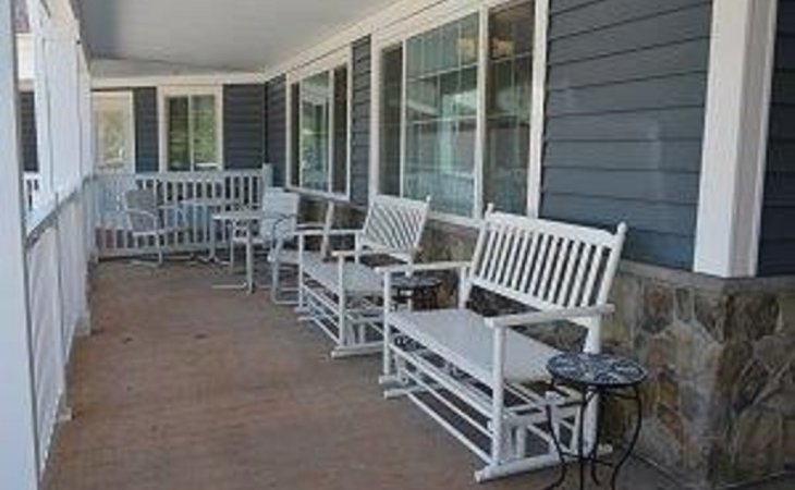 graceland-gardens-08902-1452105_4