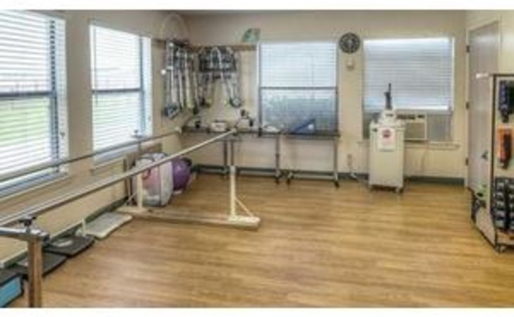 hallettsville-rehabilitation-and-nursing-center-77964-15057_6