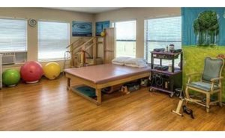 hallettsville-rehabilitation-and-nursing-center-77964-15057_8